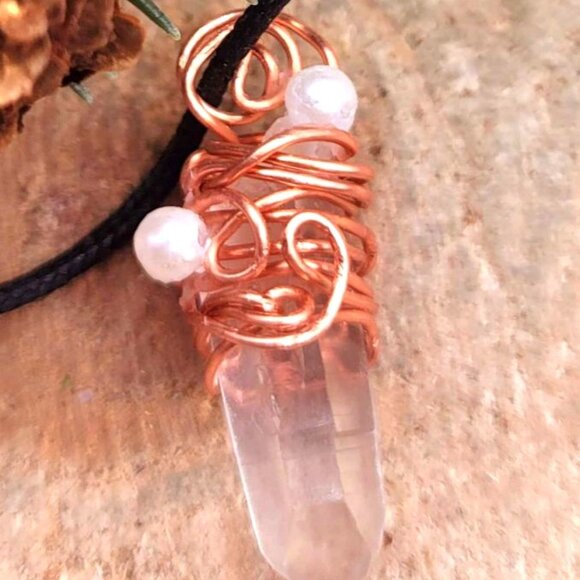 Beautiful Nature Tibet Himalayan Lemurian Crystal Point Pendant Necklace - Picture 8 of 10